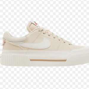Nike Woman’s Court Legacy Lift Pearl White